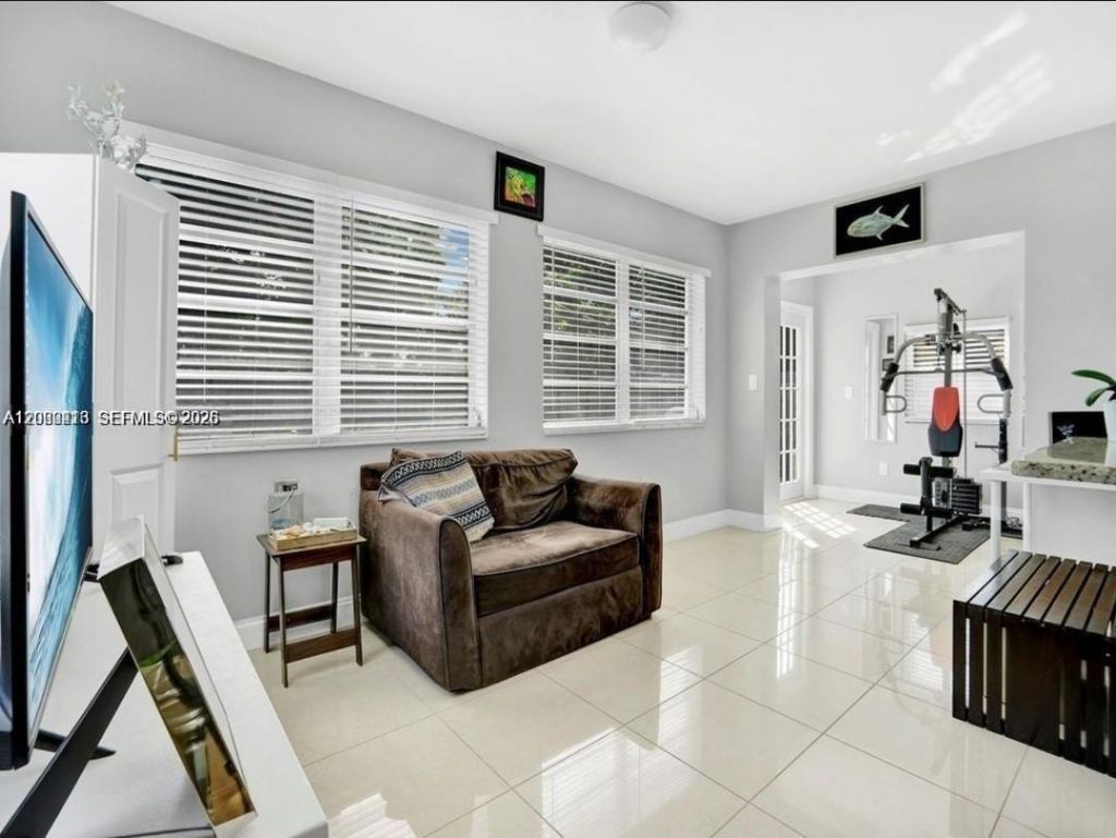 6930 SW 12th St , Pembroke Pines, FL 33023 Photo