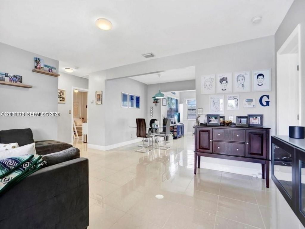 6930 SW 12th St , Pembroke Pines, FL 33023 Photo