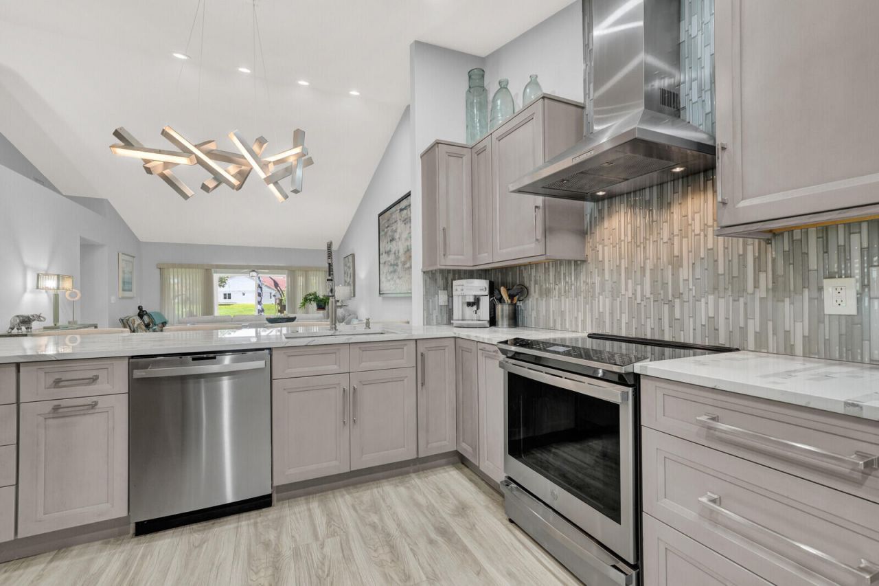7906 Lake Sands Drive, Delray Beach, FL 33446 Photo