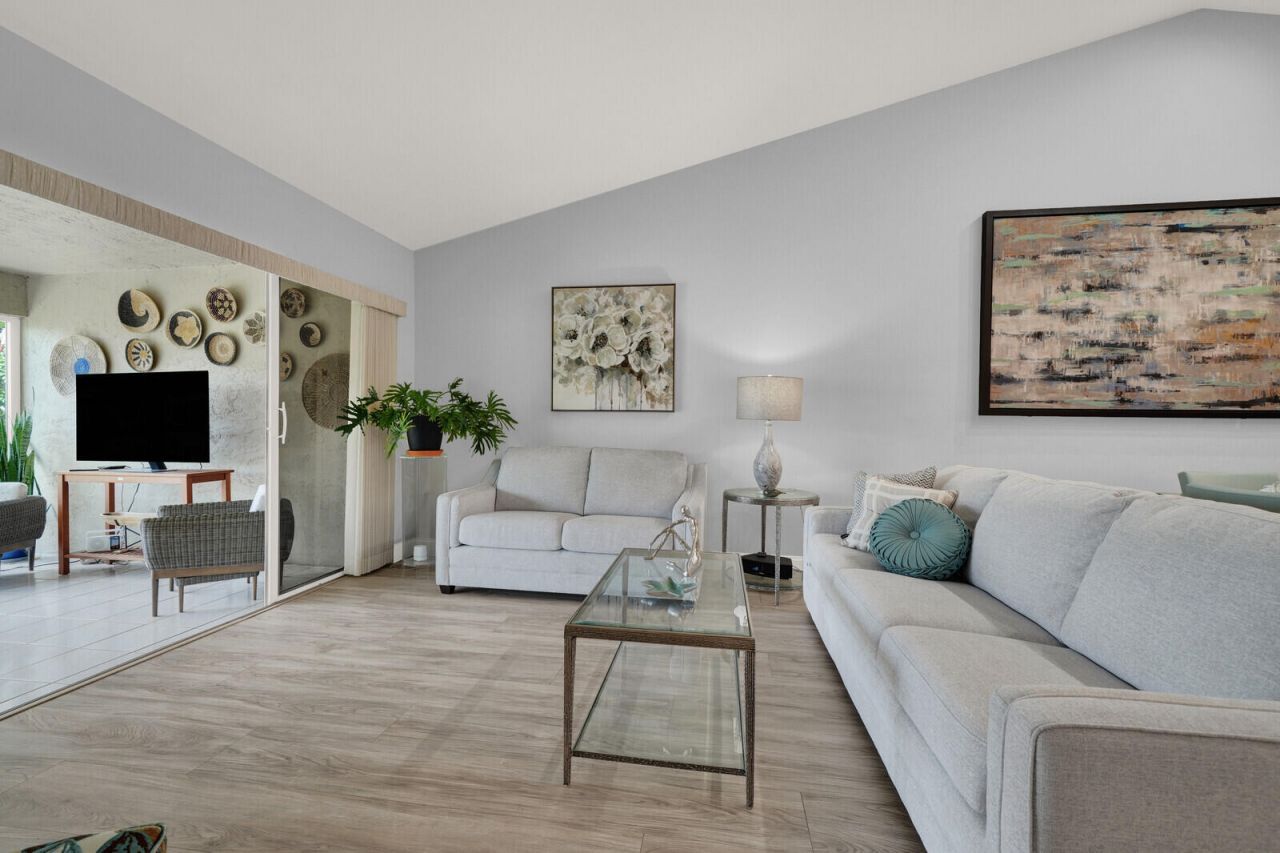 7906 Lake Sands Drive, Delray Beach, FL 33446 Photo