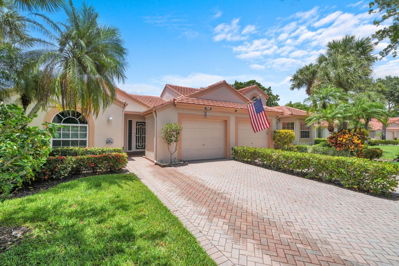 7906 Lake Sands Drive, Delray Beach, FL 33446 Photo