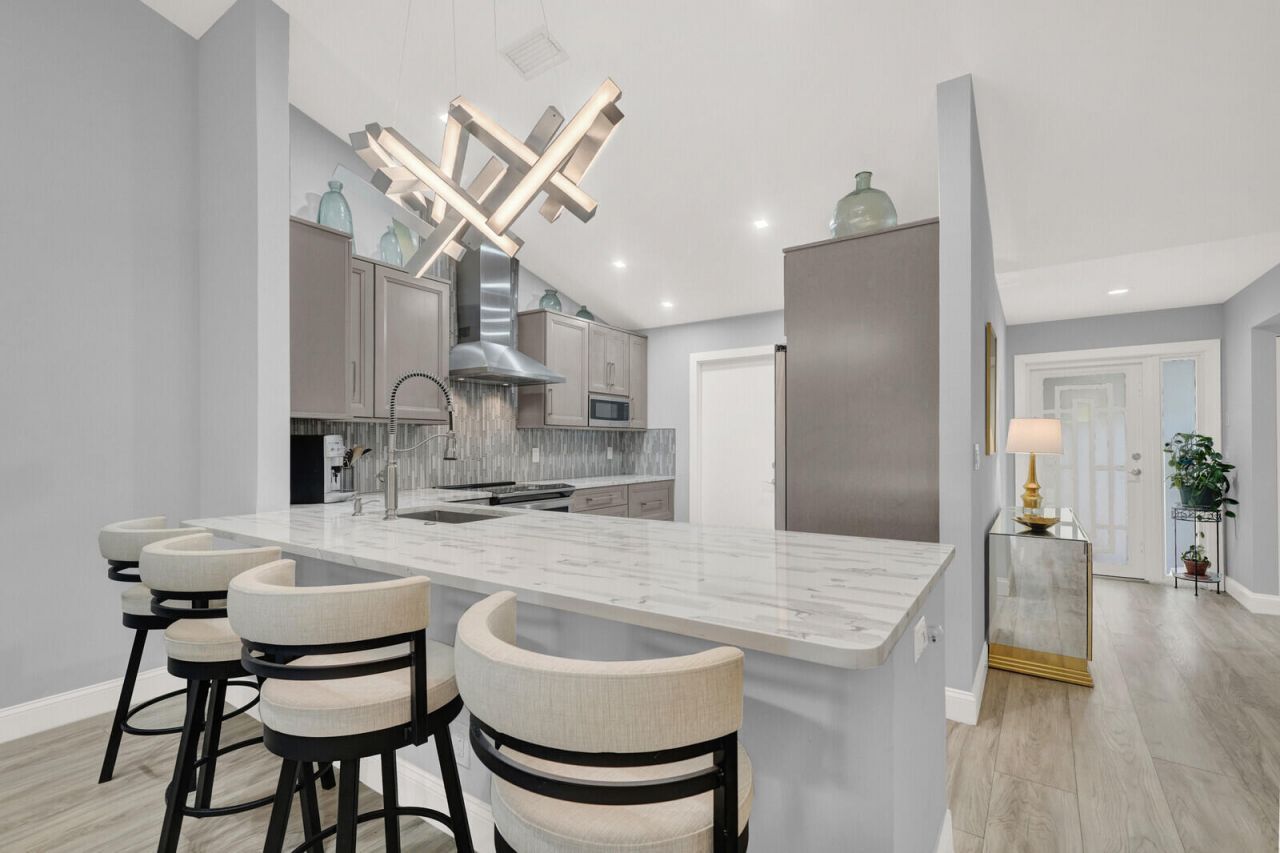 7906 Lake Sands Drive, Delray Beach, FL 33446 Photo