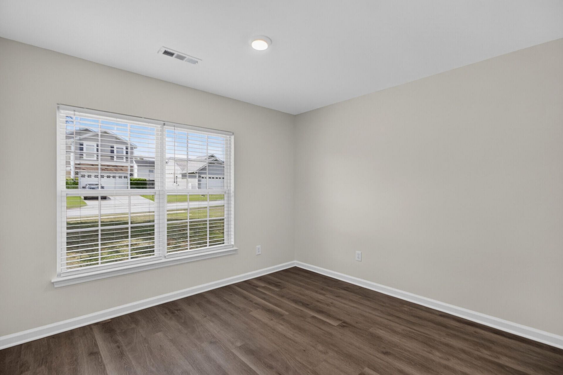425 Watershed Drive Photo 28