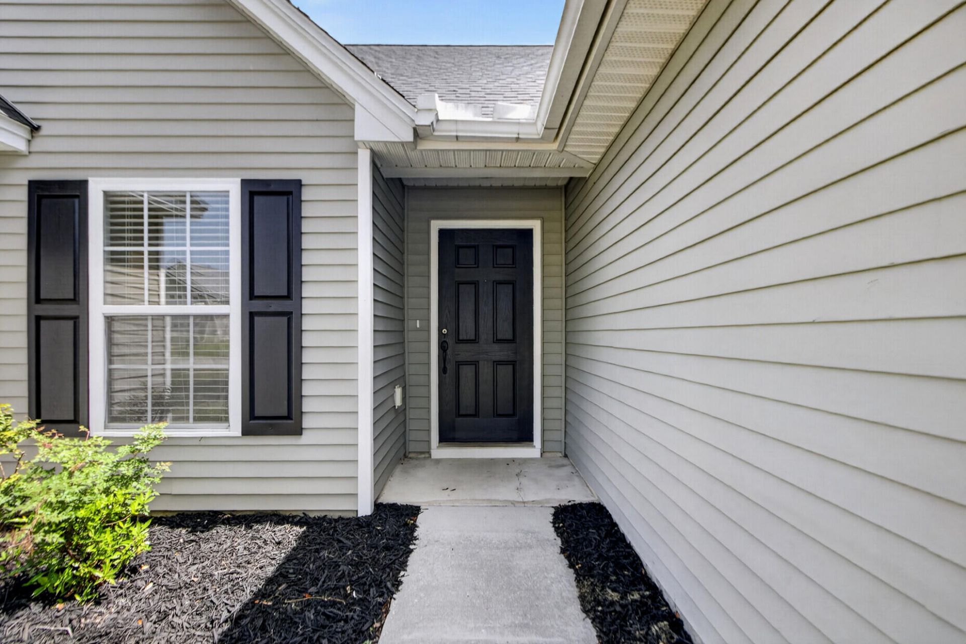 425 Watershed Drive Photo 4