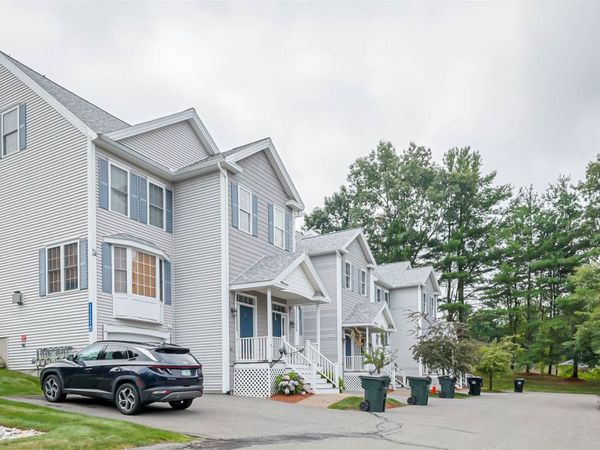 19 Georgetown Drive, Nashua, NH 03062