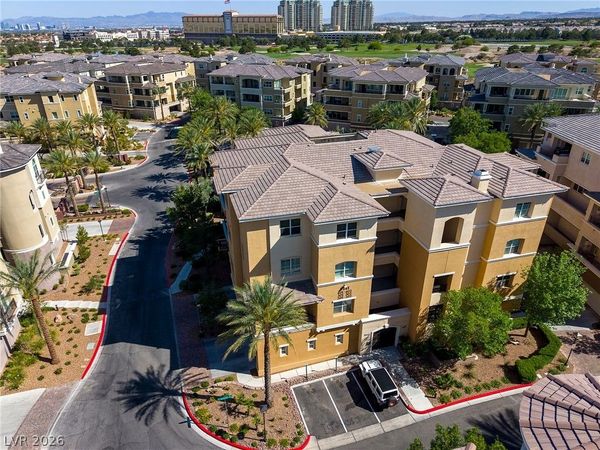 9207 Tesoras Drive, Unit 401, Las Vegas, NV 89144