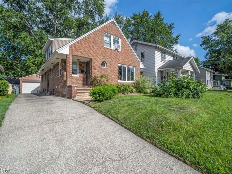33 Devonshire Drive , Akron, OH 44312 Photo 4