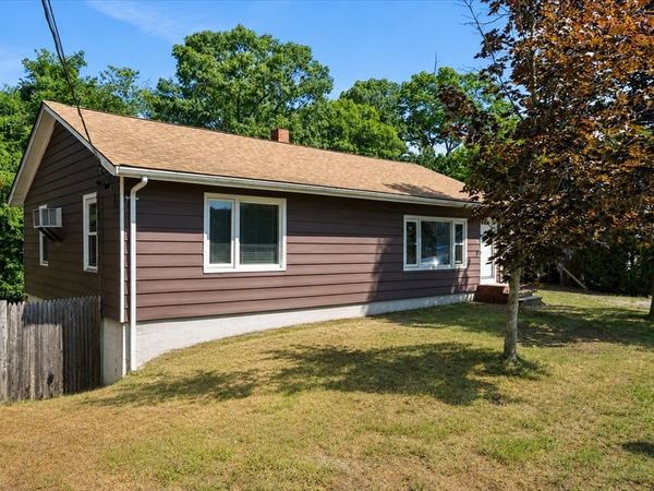 39 Norman Ave, Taunton, MA 02780