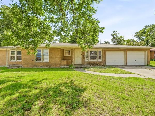 594 N Harbin Drive , Stephenville, TX 76401