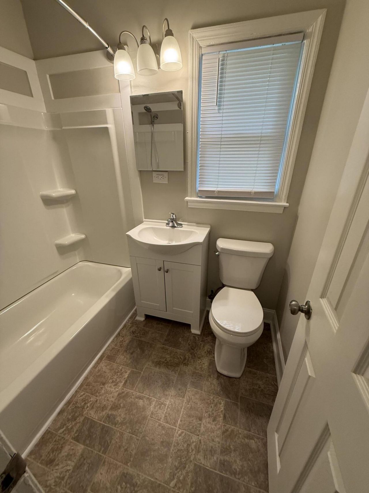 309 Clarine Drive Photo 11
