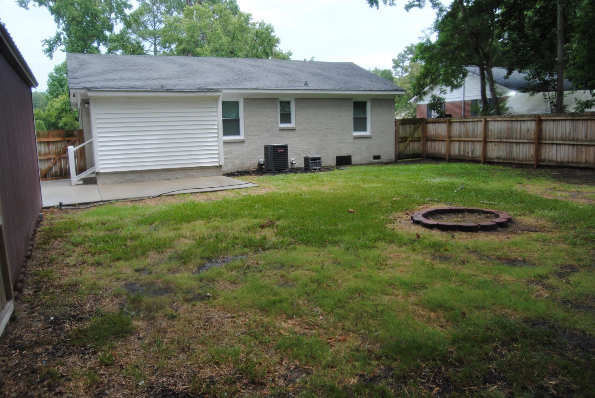 309 Clarine Drive Photo 4