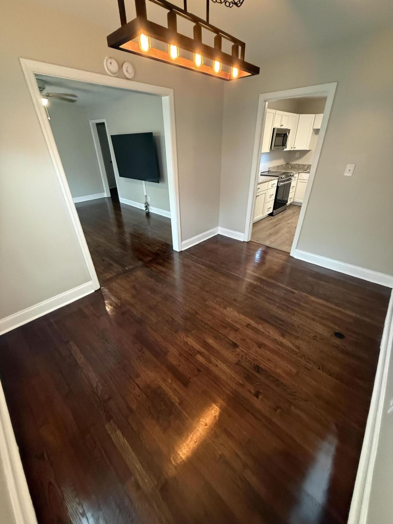 309 Clarine Drive Photo 7