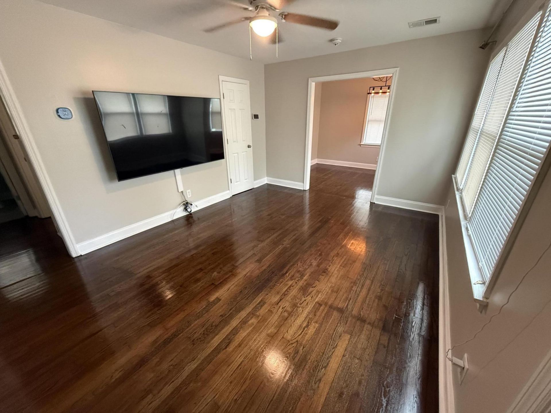 309 Clarine Drive Photo 8