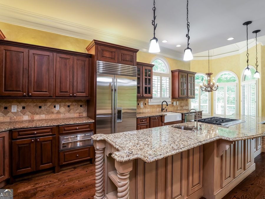 Property Image 100