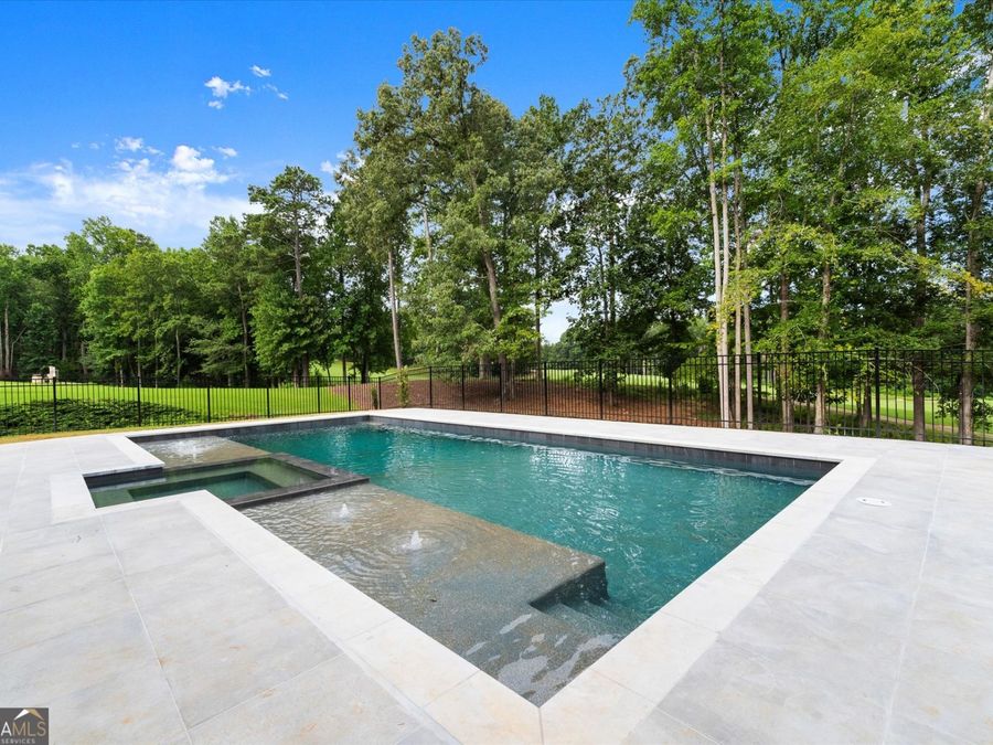 Property Image 100