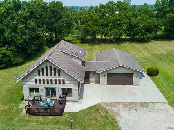 9038 Lahring Road, Argentine Township, Mi 48436