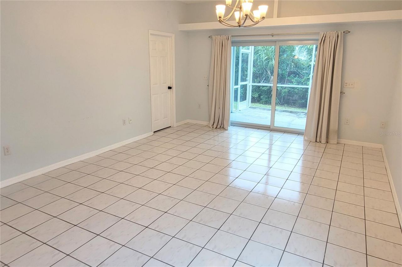 2354 Tami Sola Street, Sarasota, FL 34237 Photo
