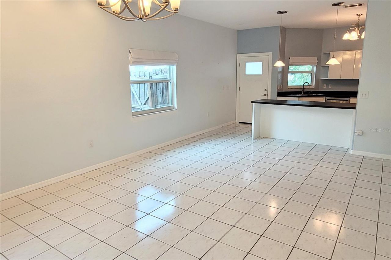 2354 Tami Sola Street, Sarasota, FL 34237 Photo
