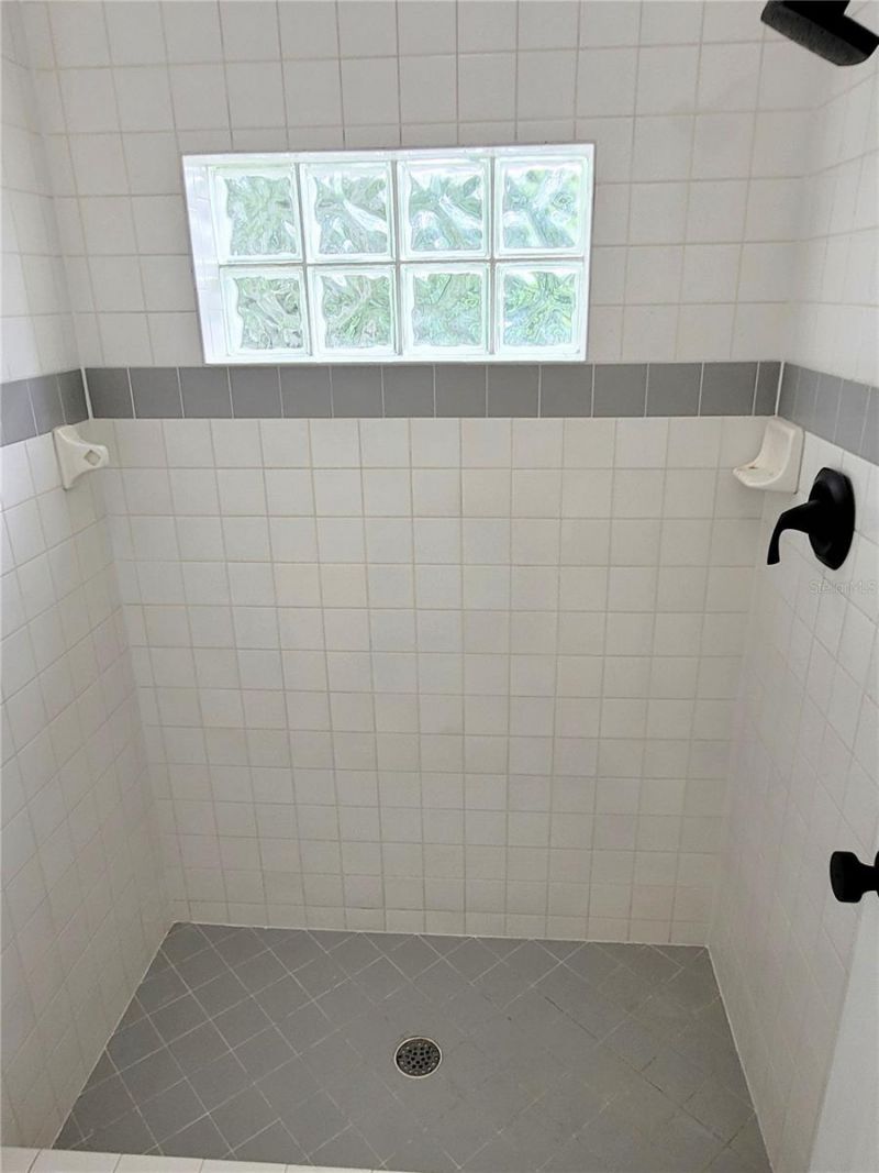 2354 Tami Sola Street, Sarasota, FL 34237 Photo