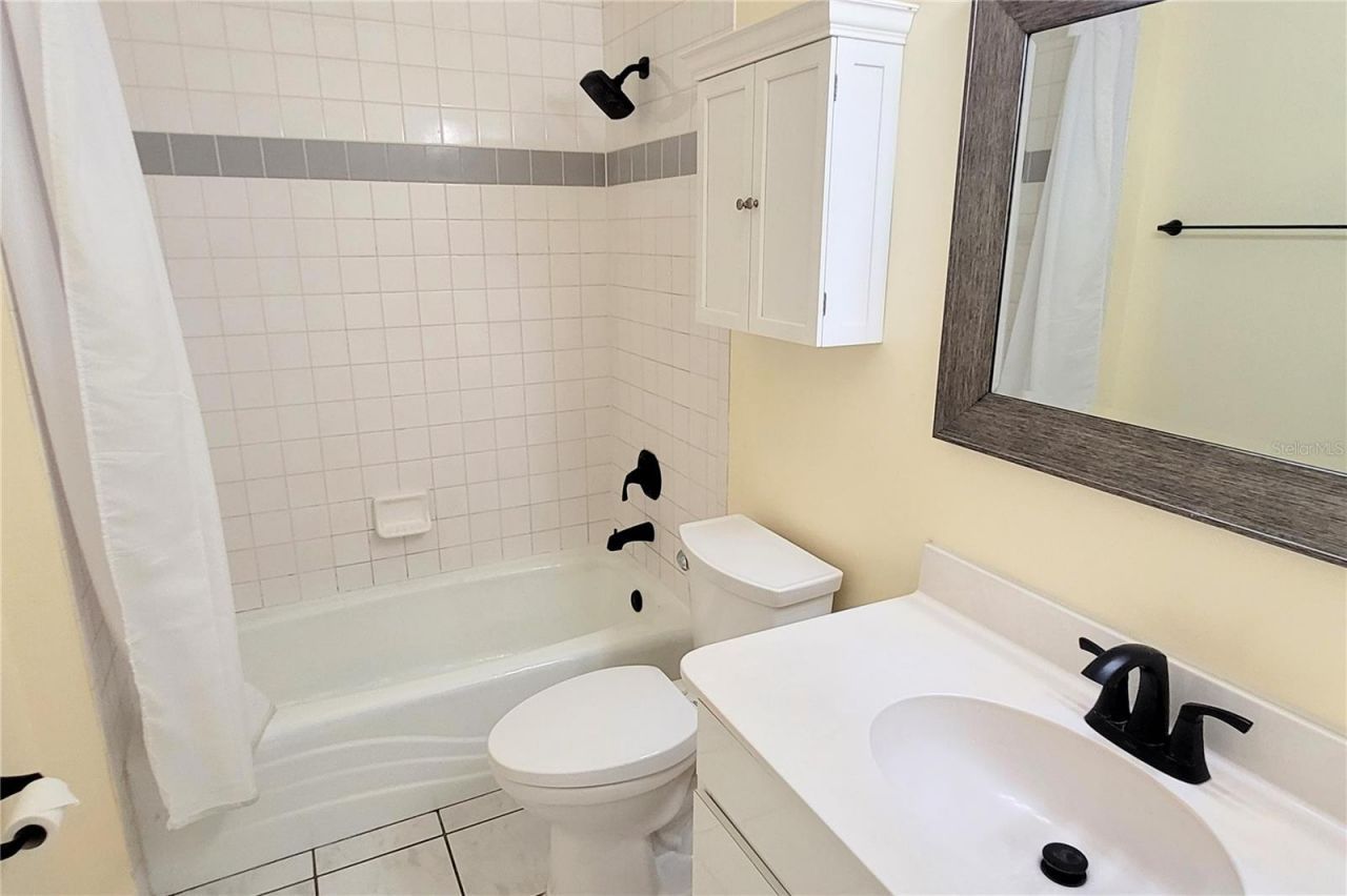2354 Tami Sola Street, Sarasota, FL 34237 Photo