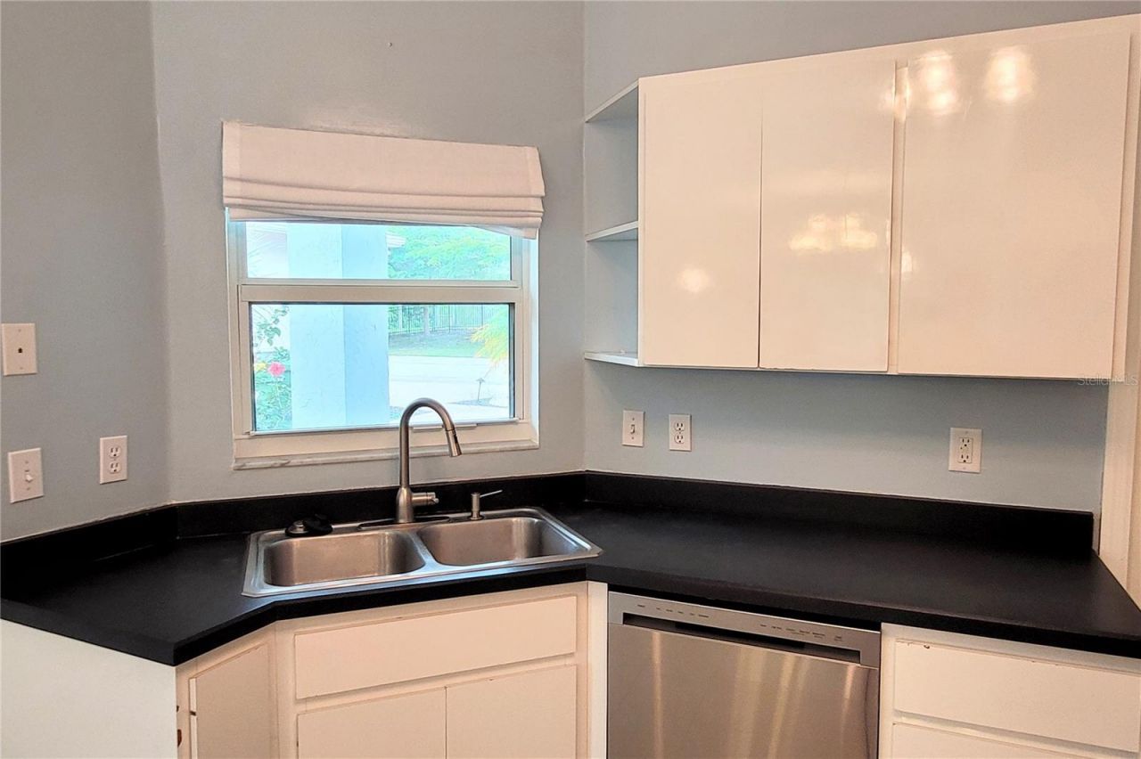 2354 Tami Sola Street, Sarasota, FL 34237 Photo