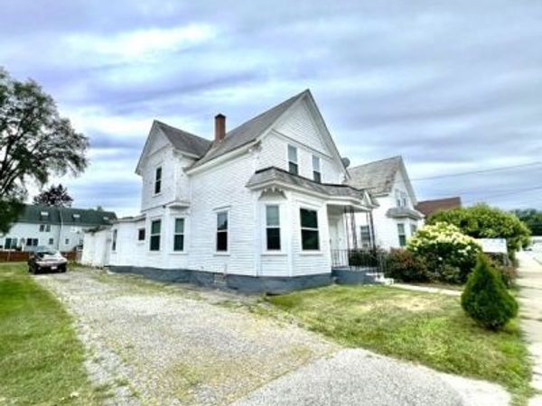 116 Midland Street, Lowell, MA 01851