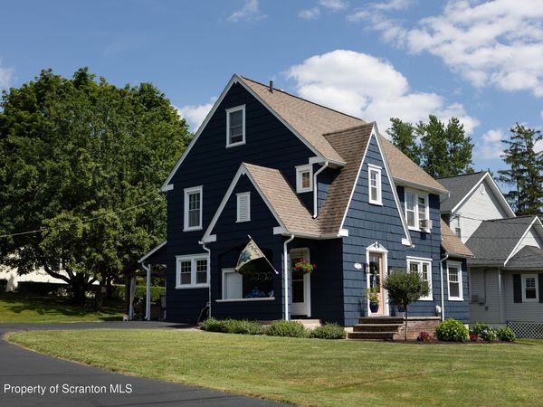 338 S Abington Road, Clarks Green, PA 18411