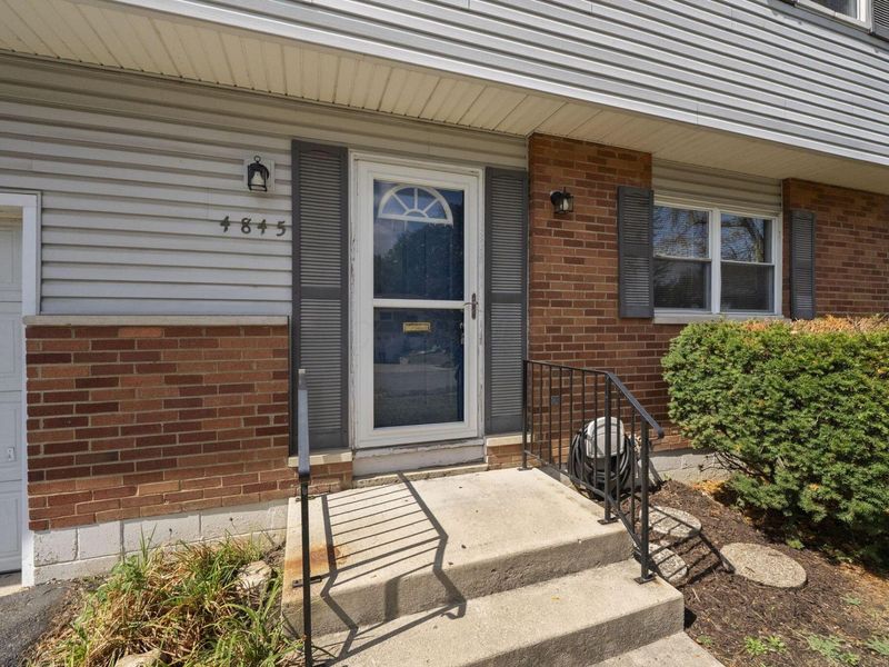 4845 Bourke Road , Columbus, OH 43229 Photo 3