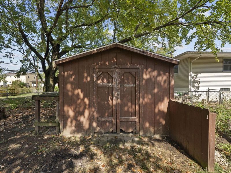 4845 Bourke Road , Columbus, OH 43229 Photo 40