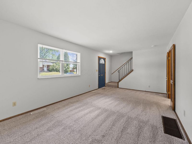 4845 Bourke Road , Columbus, OH 43229 Photo 6
