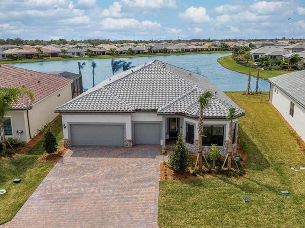 818 SE COURANCES Drive, Port St. Lucie, FL 34984