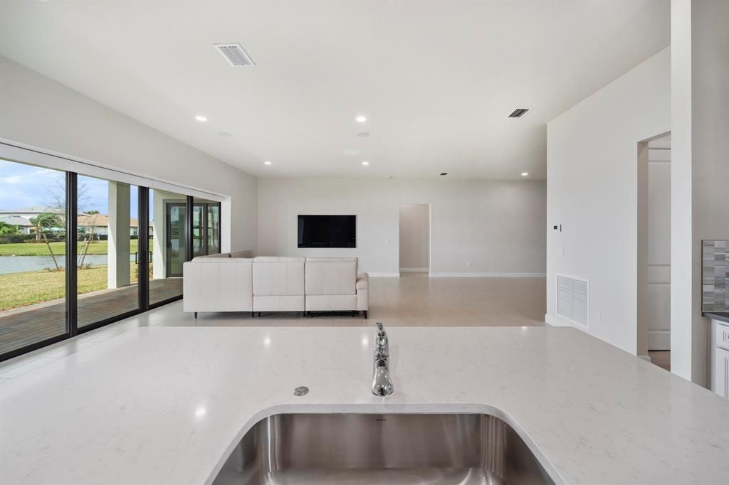 818 SE Courances Drive, Port Saint Lucie, FL 34984 Photo
