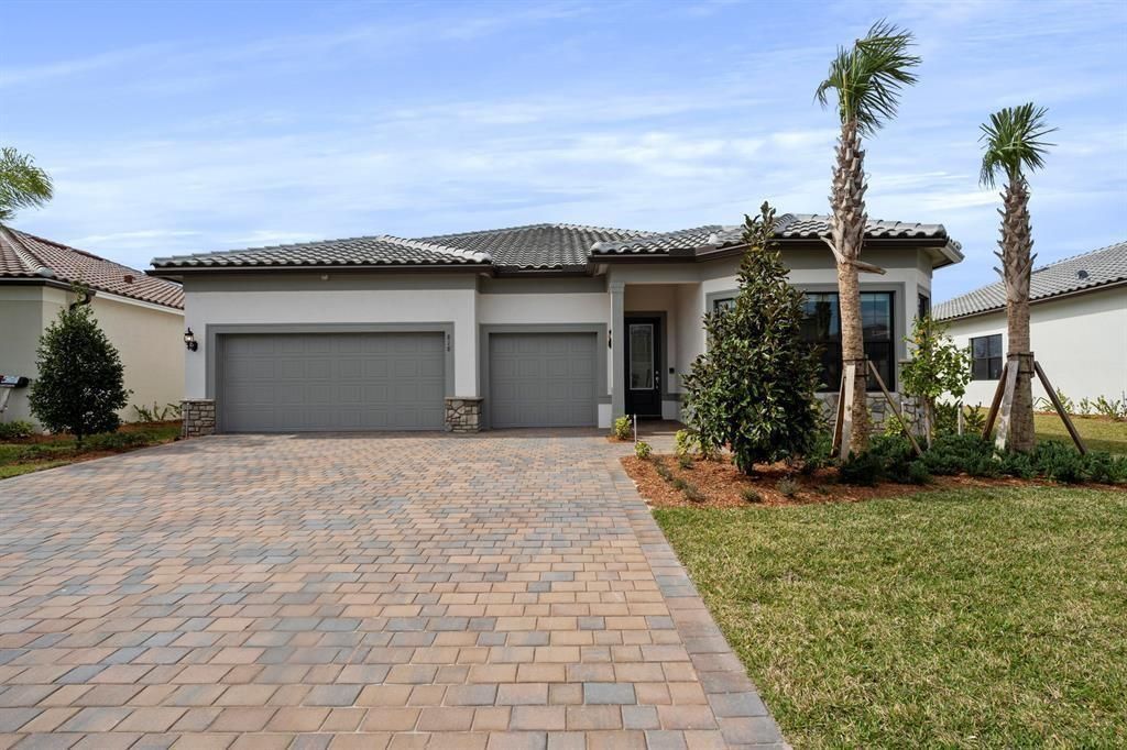 818 SE Courances Drive, Port Saint Lucie, FL 34984 Photo