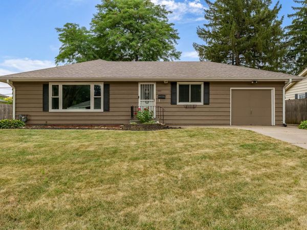 1811 RANDOLPH Drive , Rockford, IL 61103