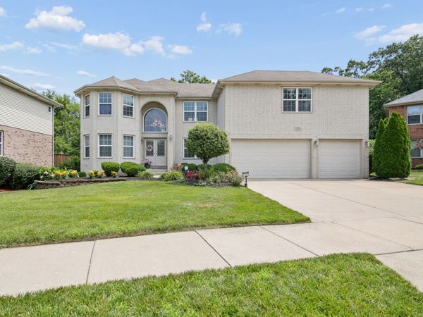 1527 Tienstra Court , Homewood, IL 60430