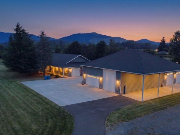 2850 Woodland Park Road, Grants Pass, OR 97527