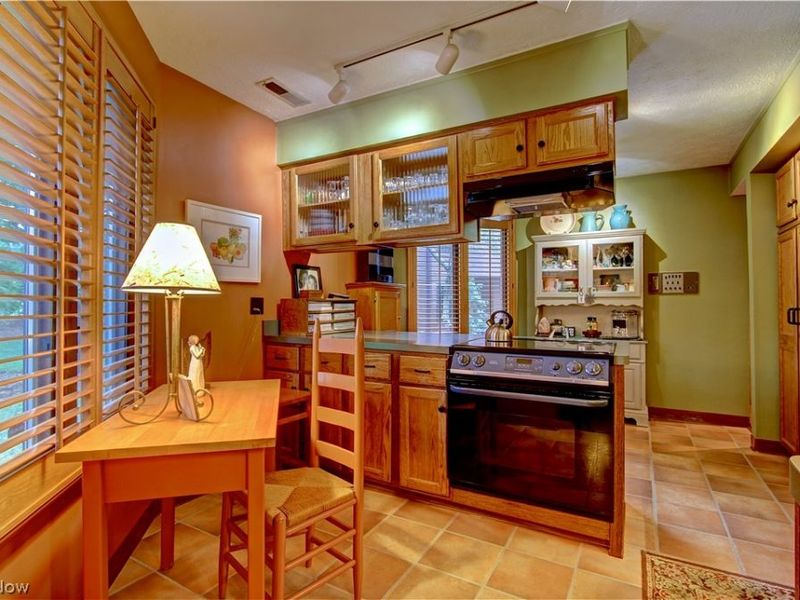 30105 Center Ridge Road, Unit G, Westlake, OH 44145 Photo 10