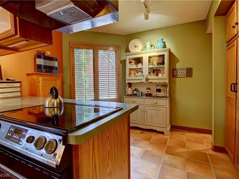 30105 Center Ridge Road, Unit G, Westlake, OH 44145 Photo 12