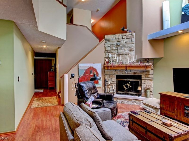 30105 Center Ridge Road, Unit G, Westlake, OH 44145 Photo 3