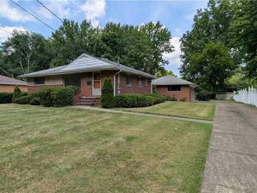 27540 Hollywood Drive, Westlake, OH 44145