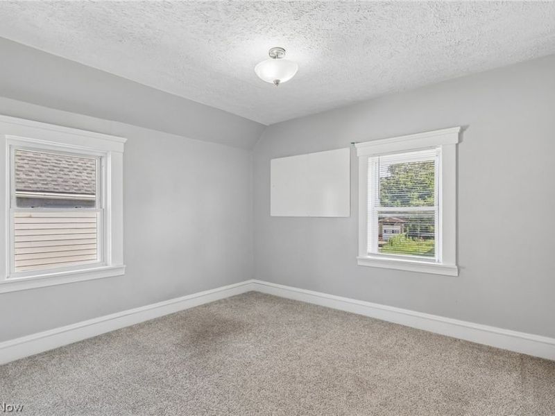 3310 Tampa Avenue , Cleveland, OH 44109 Photo 29