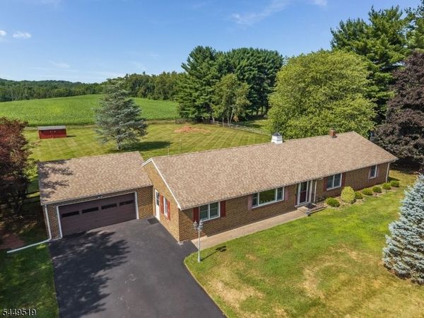 120 Allerton Rd, Clinton, NJ 08801