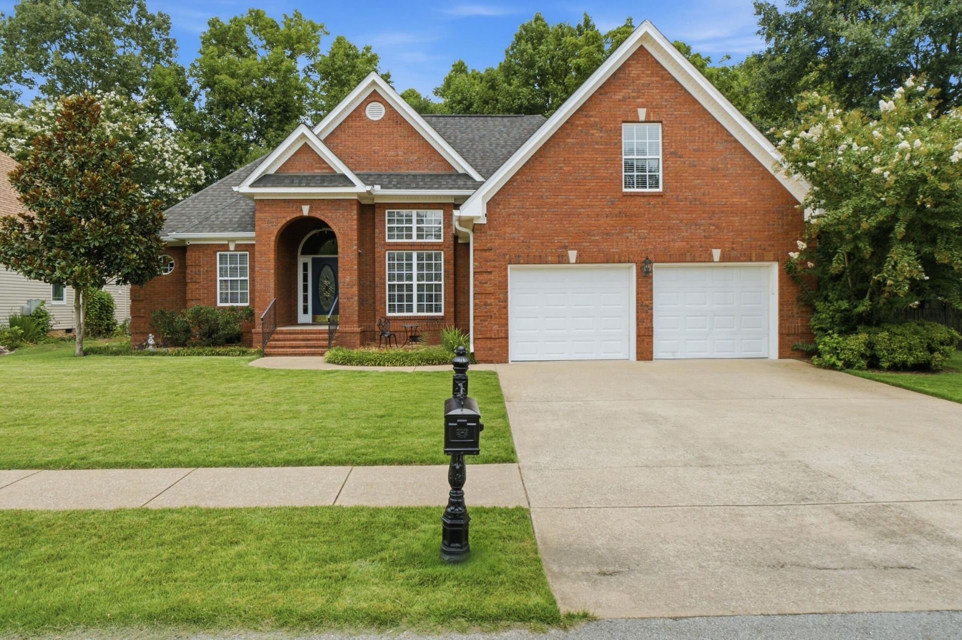 3021 Stage Run Hixson, TN 37343