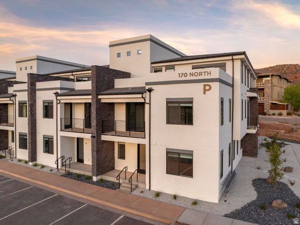 170 N CHAPARRAL DR , Unit P-8, Hurricane, UT 84737
