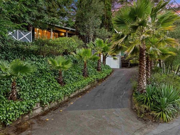 45 Sleepy Hollow Ln, Orinda, CA 94563