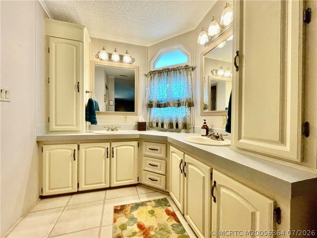 14711 SW Divot Drive, Indiantown, FL 34956 Photo