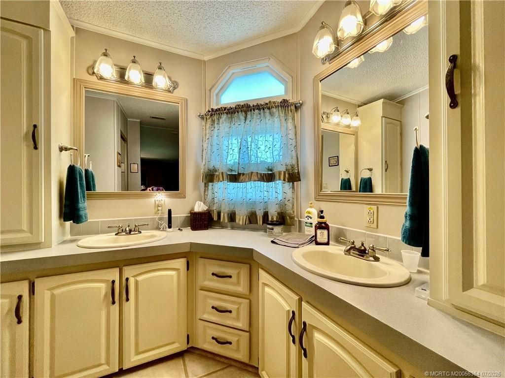 14711 SW Divot Drive, Indiantown, FL 34956 Photo