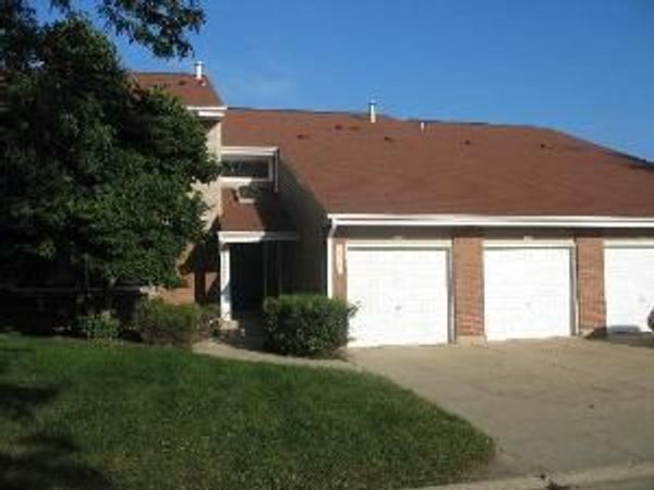 995 S Pinetree Circle , Unit 995, Buffalo Grove, IL 60089