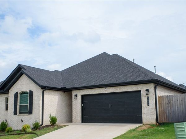 5805 SW Macasin Avenue , Bentonville, AR 72713