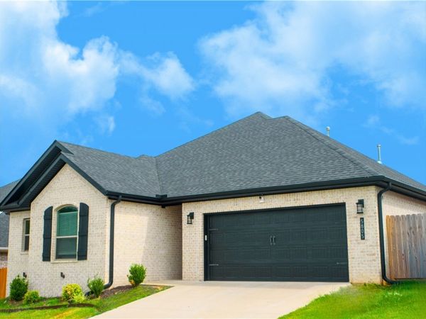 5805 SW Macasin Avenue , Bentonville, AR 72713